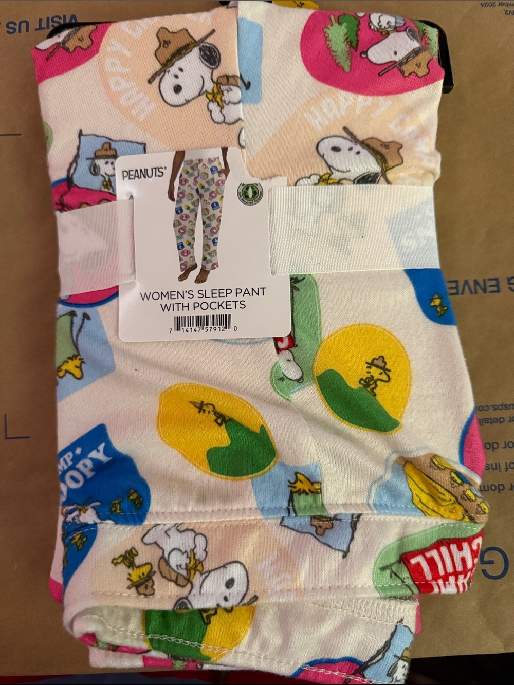 Peanuts Women's Snoopy Multi-Color Sleep Pants with Pockets